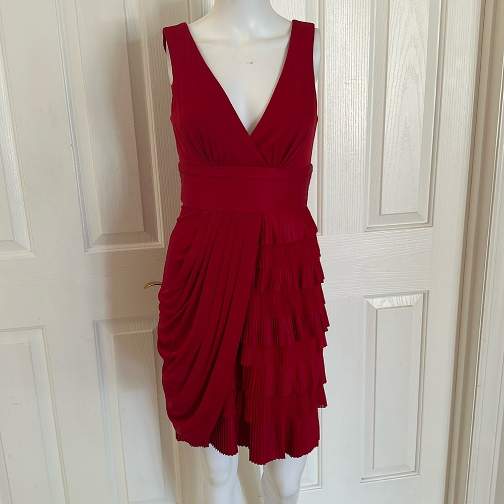 Elegant Red Sleeveless Dress